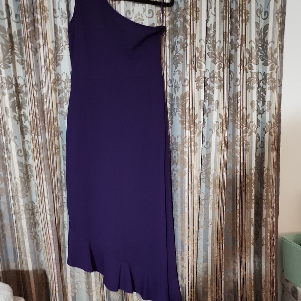 📣HP📣 Stunning Purple One-Shoulder Ruffle Gown – New With Tags - Picture 7 of 7